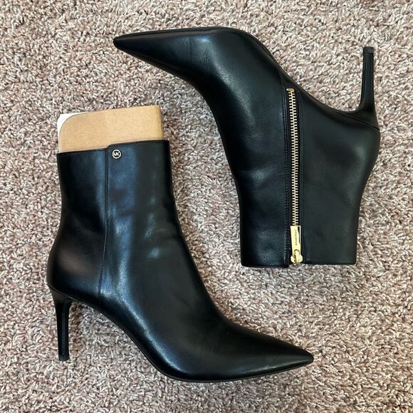 NWOB Michael Kors Leather Booties - Picture 1 of 15